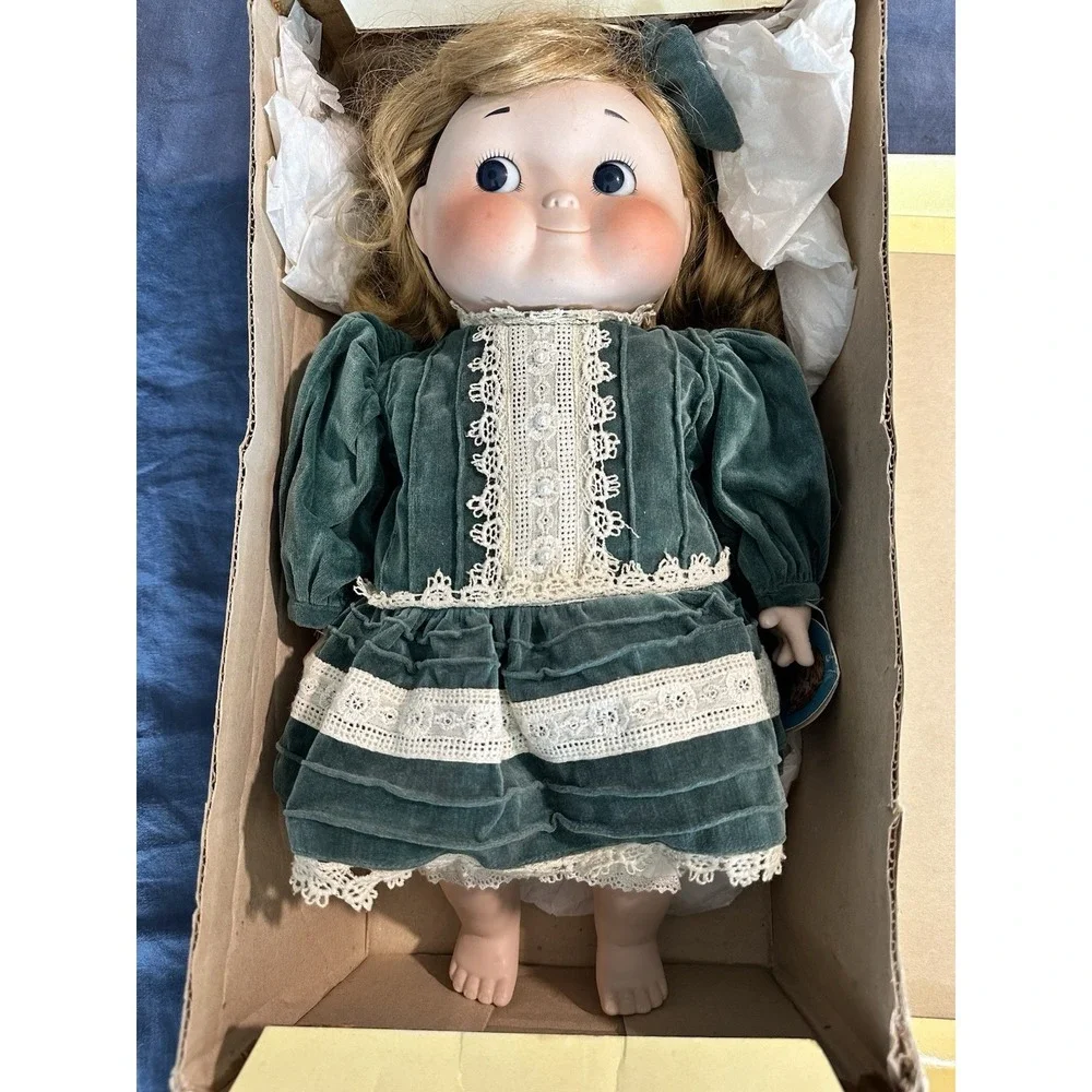 House of‎ Global Art Dolly Dingle Limited Edition Porcelain Musical Doll 1983